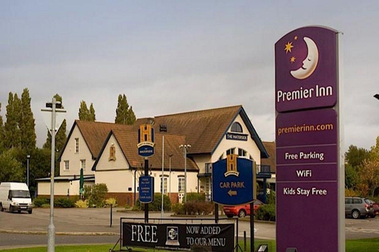 Premier Inn Warrington Centre Exterior photo